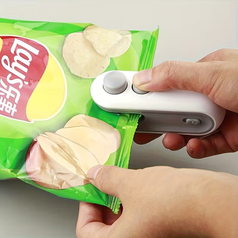 1/2 Set Snack Bag Sealer Kit | 1 Sealer + 1 USB Charging Cable, Low Power Consumption, Hand-Press Magnetic Suction Design, Portable, Suitable for Home/Picnics/Outings/Travel, Chip and Cookie Bag Sealing Tool, Quiet and Efficient Sealing