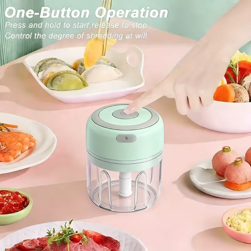 1pc Mini Electric Food Masher Portable Kitchen Gadget for Dicing Tomatoes Chopping Onions Herbs Ginger Resin ABS Blender