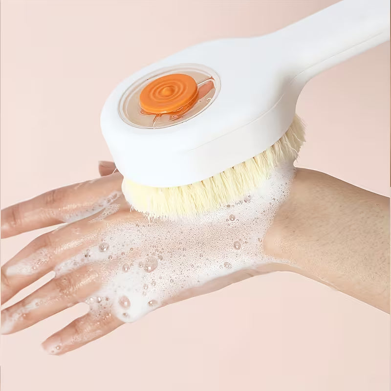 A Liquid-Filled Soft Bristle Bath Brush Set. Three Colors Are Available. It Comes with a Back Scrubbing Tool And Features a Long Handle Design, Suitable for Use During Bathing